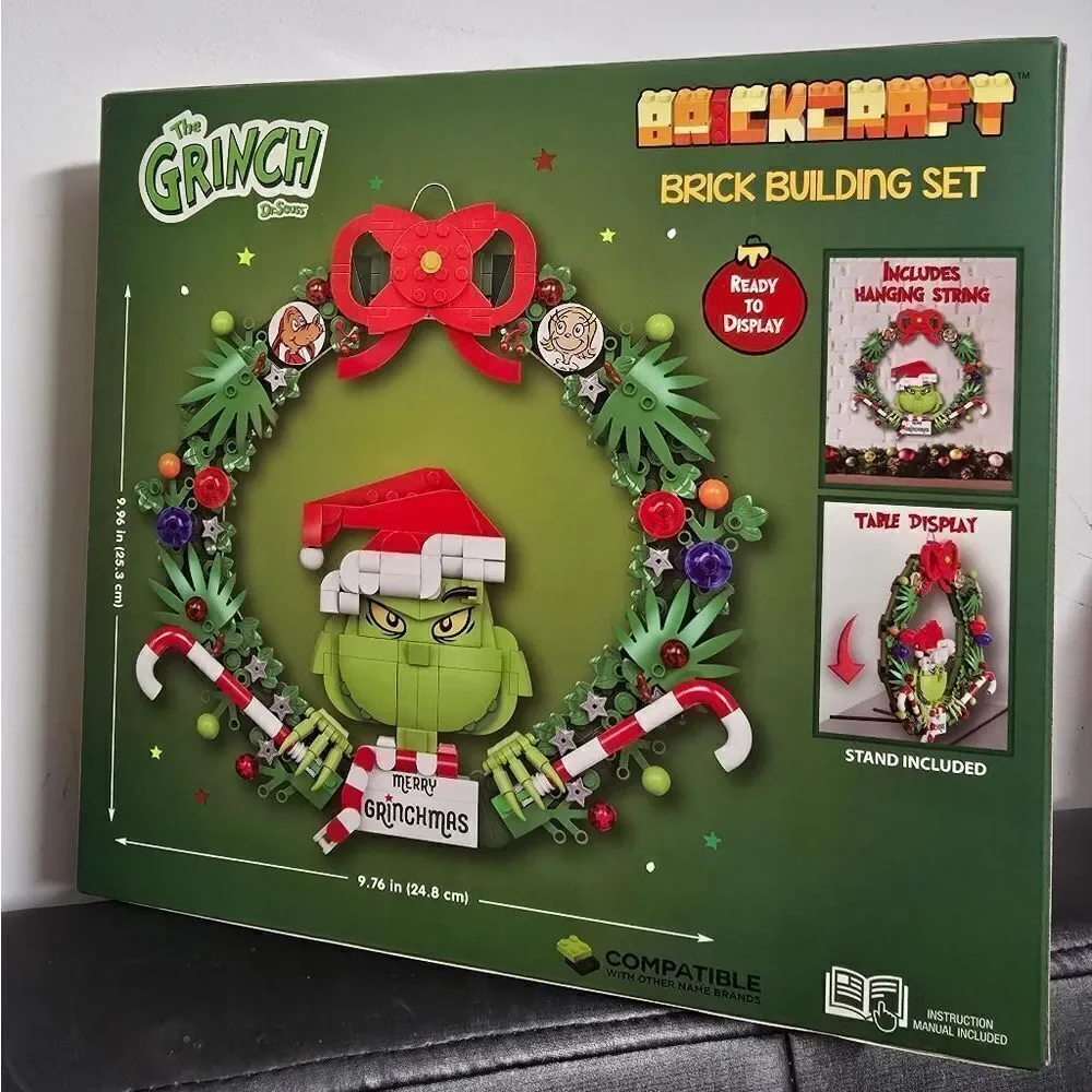 Grinch Brick Building Set - Festive Wreath
